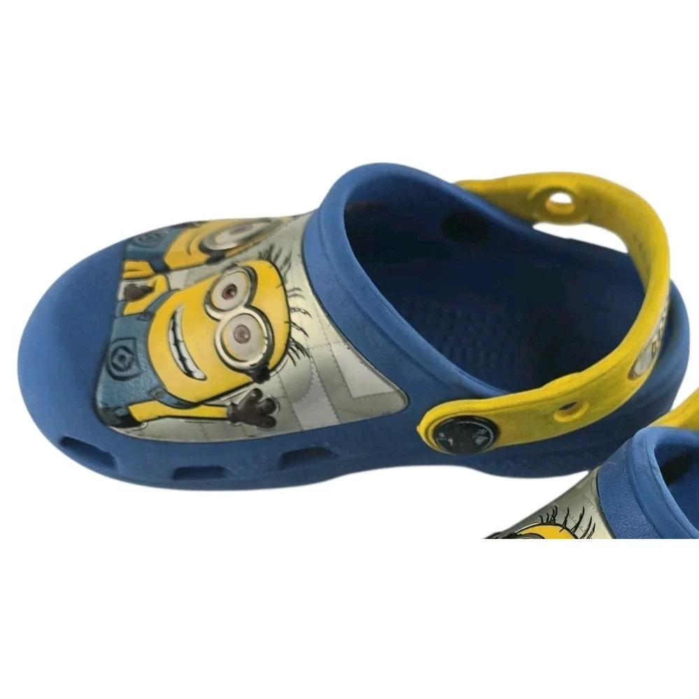 Crocs Minion Edition Toddler Blue Clogs Glow in‎ the Dark Eyes Size 6/8